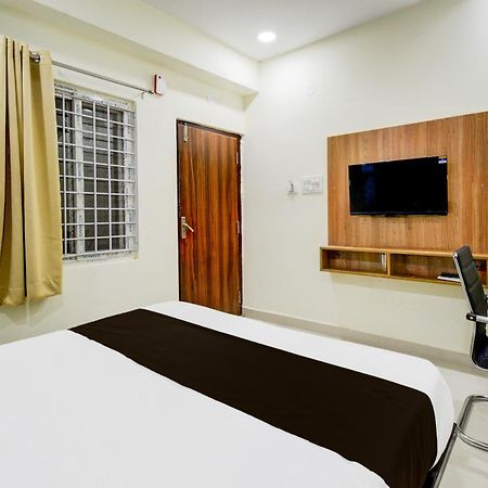 Super Townhouse Kukatpally North Formerly Munagala Arcade Hyderabad Ngoại thất bức ảnh