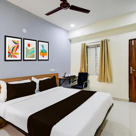 Super Townhouse Kukatpally North Formerly Munagala Arcade Hyderabad Ngoại thất bức ảnh