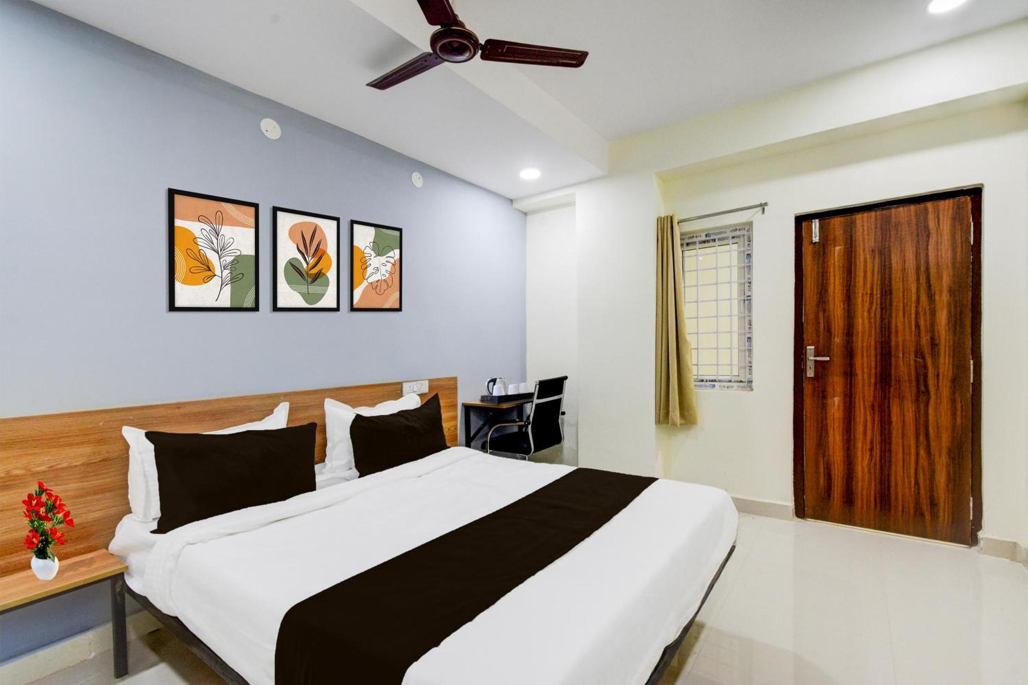 Super Townhouse Kukatpally North Formerly Munagala Arcade Hyderabad Ngoại thất bức ảnh