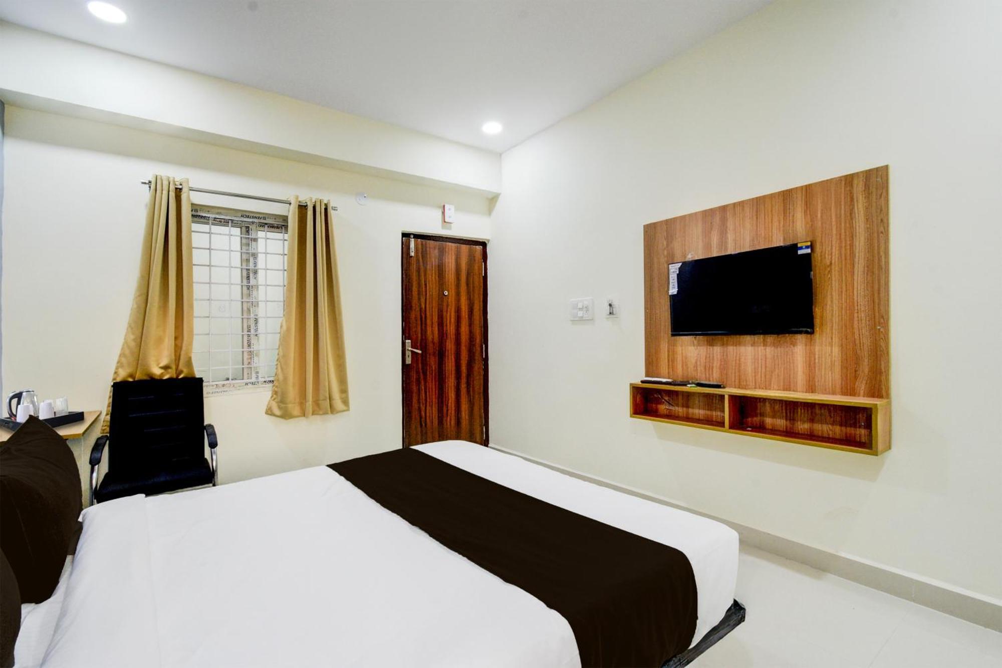 Super Townhouse Kukatpally North Formerly Munagala Arcade Hyderabad Ngoại thất bức ảnh